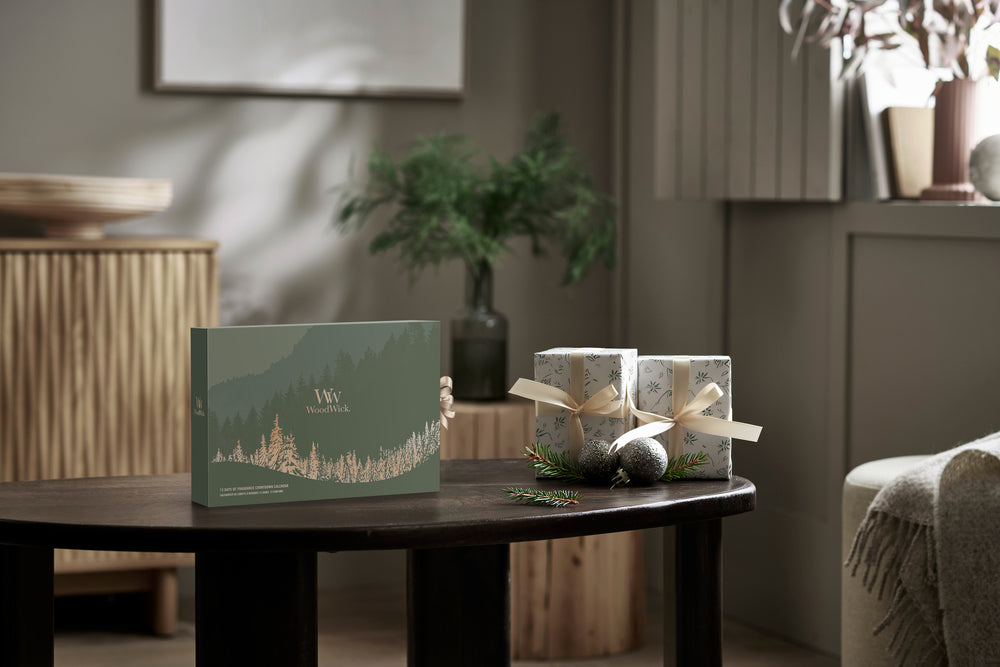 Calendrier de l'Avent WoodWick 12 Jours de Parfum - 12 Pièces - Bougie Parfumée en Verre - Mèche en Bois