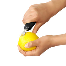 Zesteur OXO Good Grips - Zesteur à agrumes - Good Grips - 136 mm
