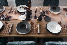 Service de vaisselle Villeroy & Boch Manufacture Rock - Noir - 12 pièces / 4 personnes - 4 Assiette plates, 4 assiettes à petit-déjeuner en 4 assiettes creuses
