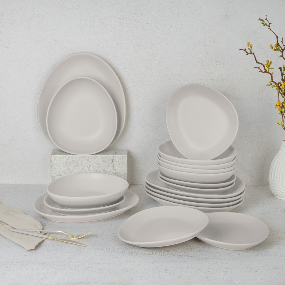 Ensemble de vaisselle BerlingerHaus mat crème ovale - 18 pièces / 6 personnes - 6 assiettes à dîner, 6 assiettes à petit-déjeuner et 6 assiettes creuses