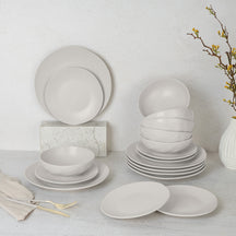Ensemble de vaisselle BerlingerHaus mat crème rond - 18 pièces / 6 personnes - 6 assiettes à dîner, 6 assiettes à petit-déjeuner et 6 assiettes creuses