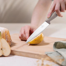 Ensemble de Couteaux avec Barre Magnétique en Bois d'Acacia BerlingerHaus Taupe - 6 pièces - Couteau de Chef, Couteau à Pain, Couteau Santoku, Couteau d'Office & Éplucheur