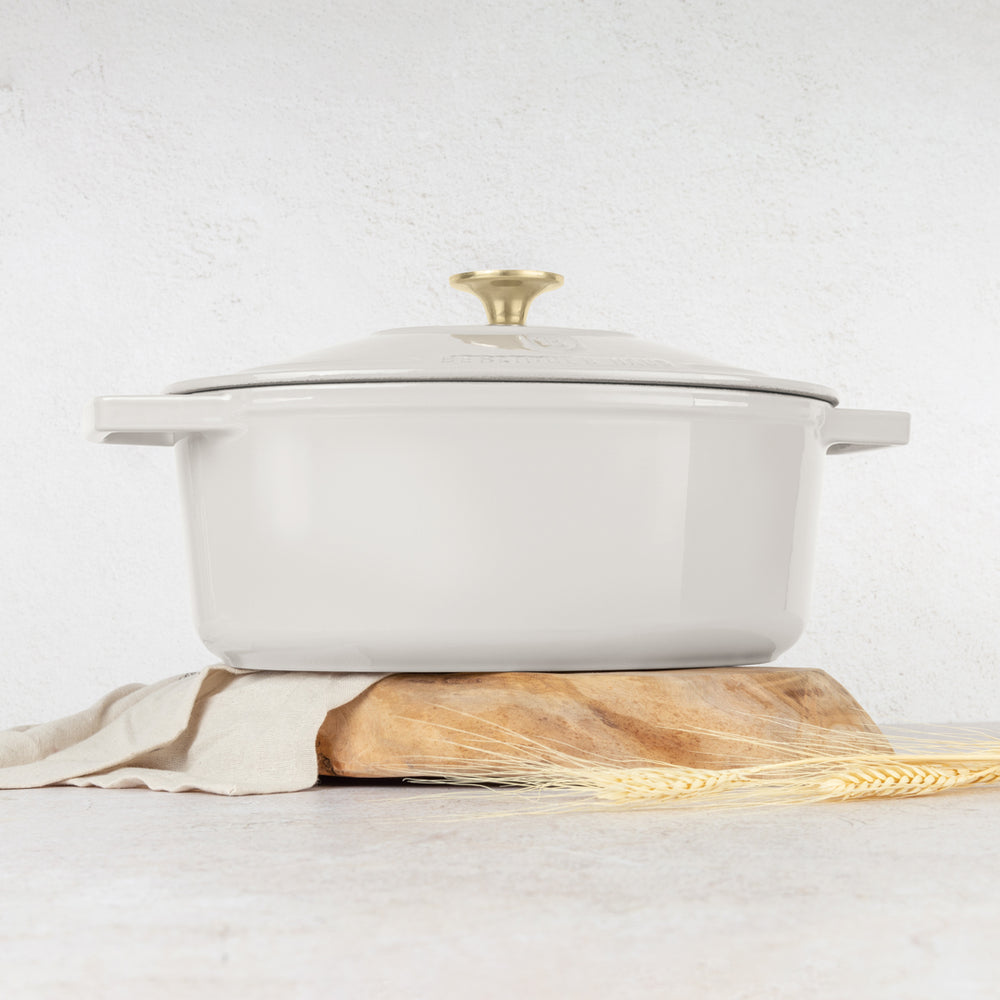 Cocotte en fonte BerlingerHaus Mat Crème Ovale 30 x 22 cm - adapté à toutes les sources de chaleur - revêtement émaillé antiadhésif