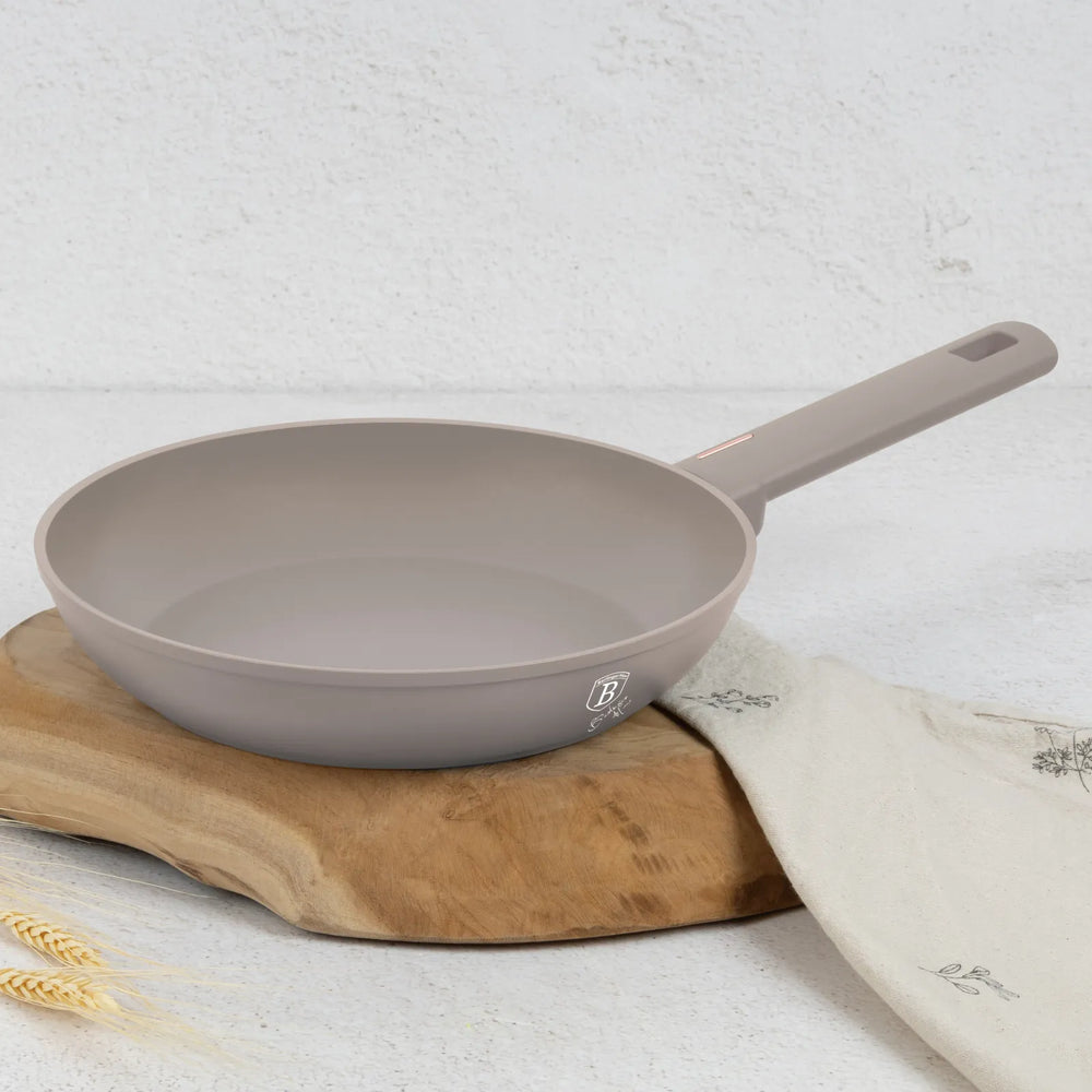 Poêle à Frire BerlingerHaus Taupe ø 24 cm - compatible avec toutes les sources de chaleur - revêtement antiadhésif standard