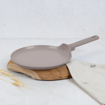Poêle à crêpes BerlingerHaus Taupe ø 28 cm - compatible avec toutes les sources de chaleur - revêtement antiadhésif standard