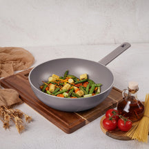 Wok BerlingerHaus Taupe ø 28 cm - compatible avec toutes les sources de chaleur - revêtement antiadhésif standard