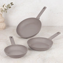 Ensemble de poêles BerlingerHaus Taupe 3 pièces - ø 20, 24 & 28 cm - compatible avec toutes les sources de chaleur - revêtement antiadhésif standard