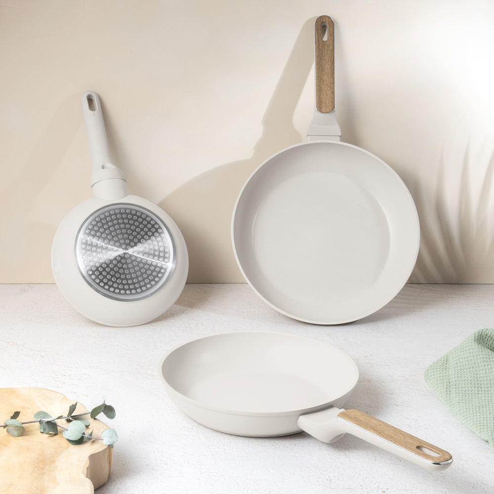 Ensemble de poêles BerlingerHaus Nordic Mat Crème 3 pièces - ø 20, 24 & 28 cm - compatible avec toutes les sources de chaleur - revêtement antiadhésif standard