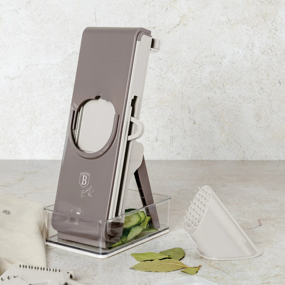 Mandoline BerlingerHaus Taupe - Coupe-légumes - avec bac de récupération