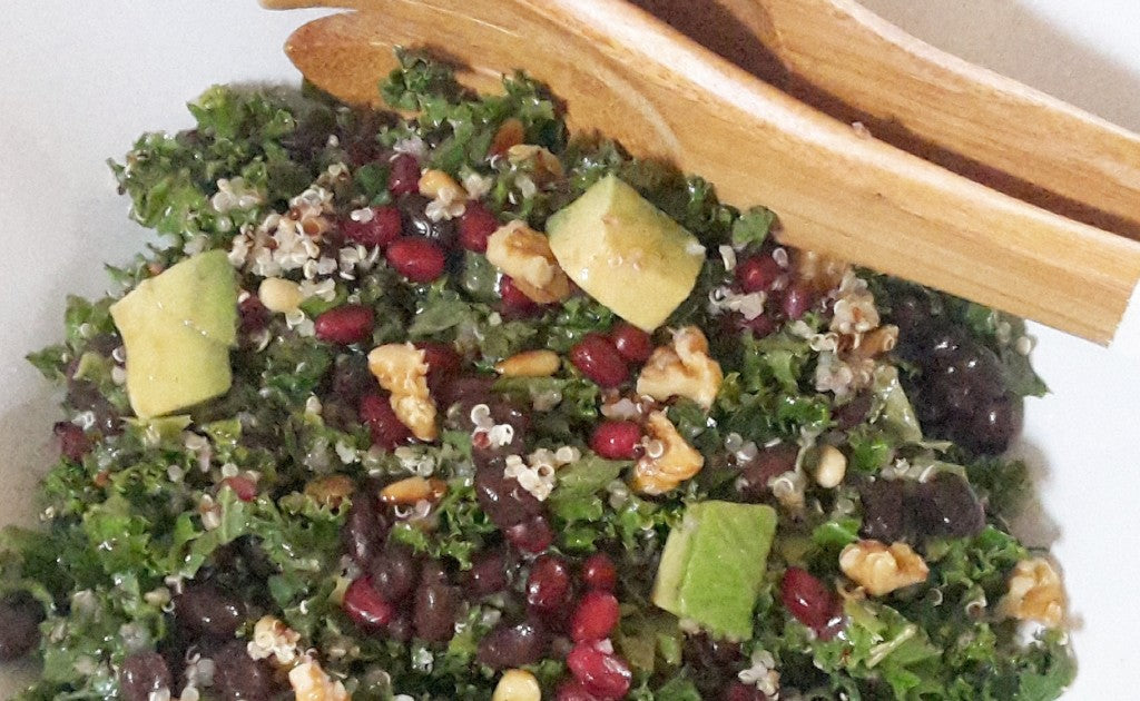 Une salade nourrissante pleine de couleur, de texture et de fraîcheur citronnée