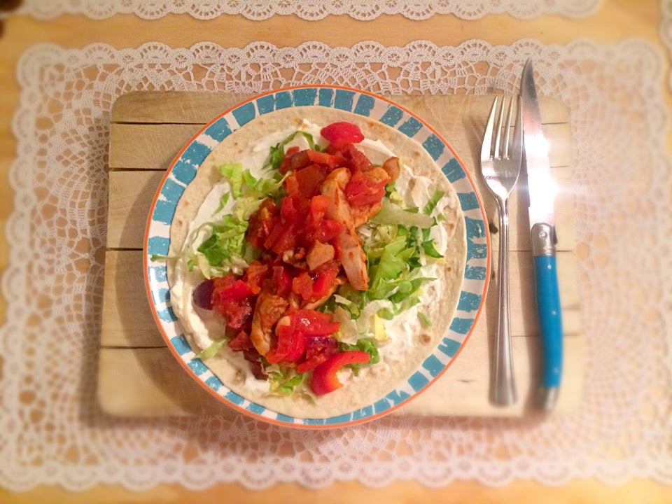 Dinde épicée au chorizo, tomate fraîche et scarole croustillante