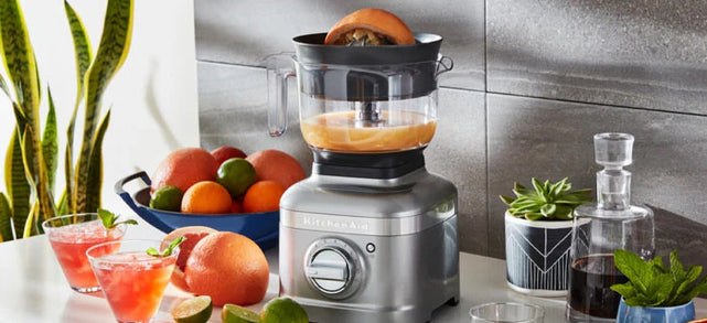 La différence entre un extracteur de jus lent et un mixeur