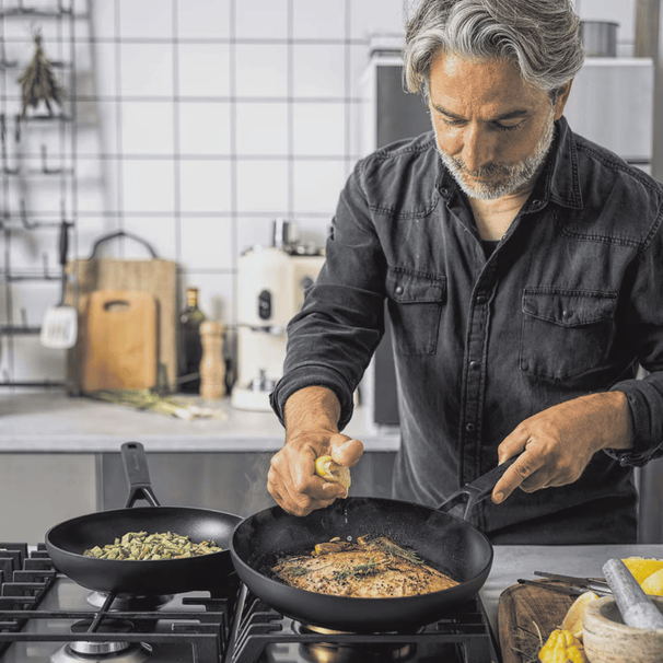 Ensemble de poêles KitchenAid Classic Forged 2 pièces - Revêtement Céramique - poêles à frire ø24/28 cm