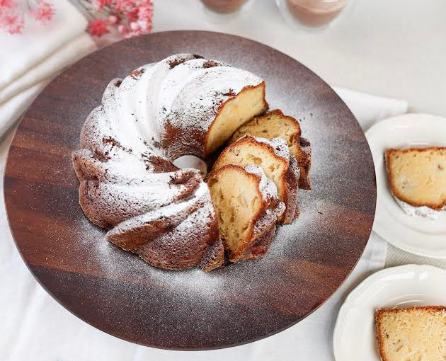 Ce gâteau en couronne aux pommes et si aérien est un vrai favori de l'automne !
