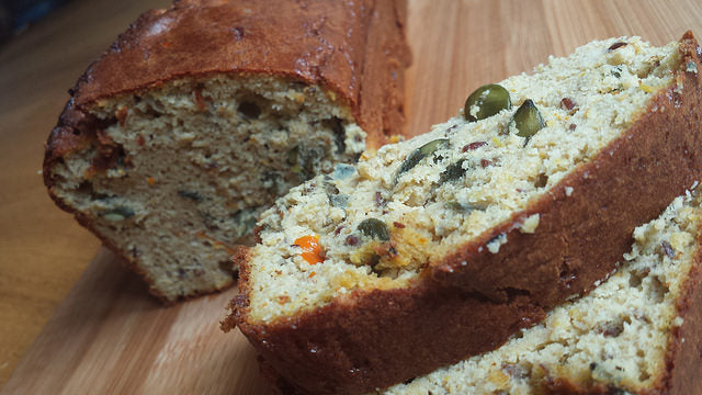 Pain sans gluten et nourrissant à la courge et à la farine d'amande