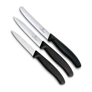 Victorinox Schilmessenset Swiss Classic 3-delig tomatenmes, officemes en schilmes, vrijstaand op witte achtergrond