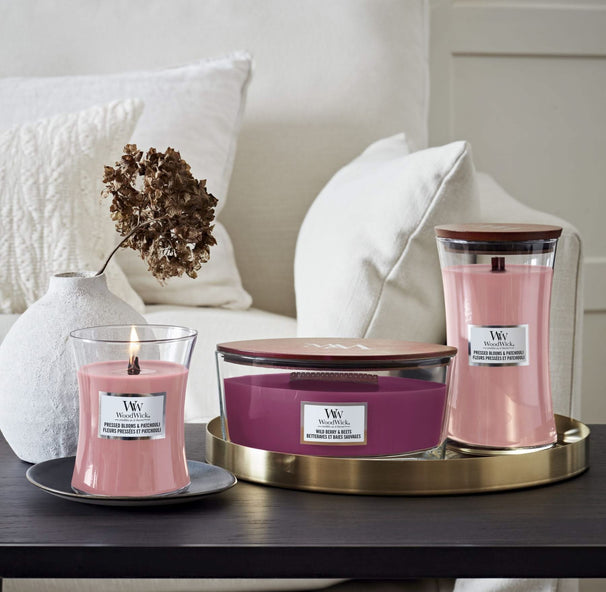 Bougie parfumée WoodWick - en verre - Pressed Blooms & Patchouli - 18 cm