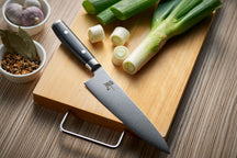 Couteau de chef Yaxell - 20 cm - acier damassé inoxydable 69 plis - manche en Micarta.