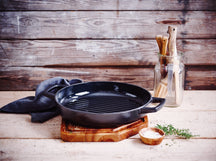 Poêle à griller Alva Nori ø 28 cm + Poignées en cuir offertes - Compatible toutes sources de chaleur - Revêtement antiadhésif émaillé