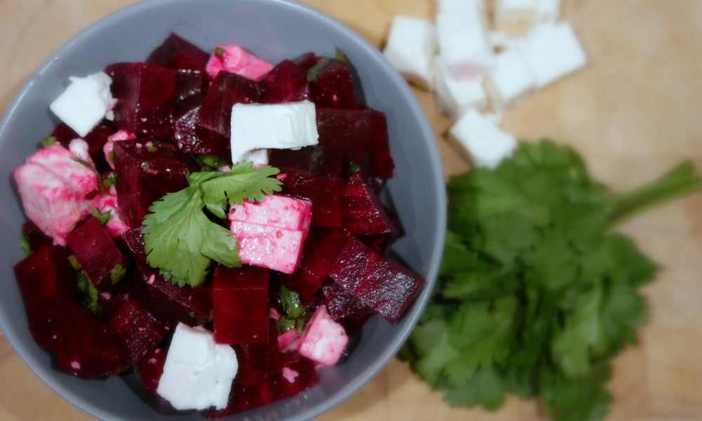 Salade fraîche à la betterave, feta et coriandre