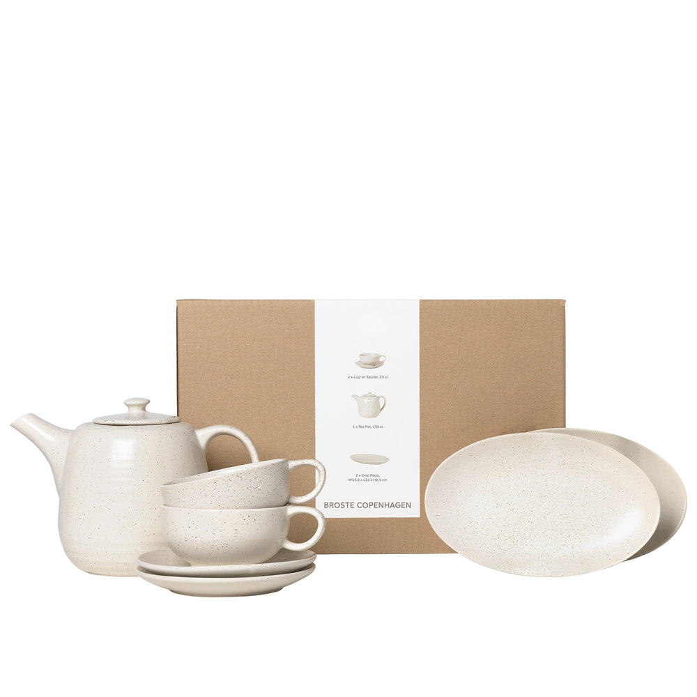 service à thé Broste Copenhagen Nordic Vanilla 7 pièces / 2 personnes - 1 théière, 2 assiettes ovales et 2 tasses et coucoupes