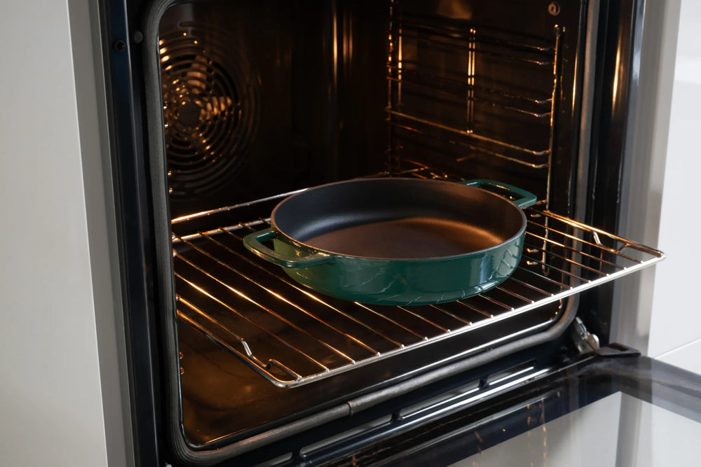 Combekk Koekenpan Skillet met 2 grepen Gietijzer Holly Green ø 24 cm - sfeerbeeld 2
