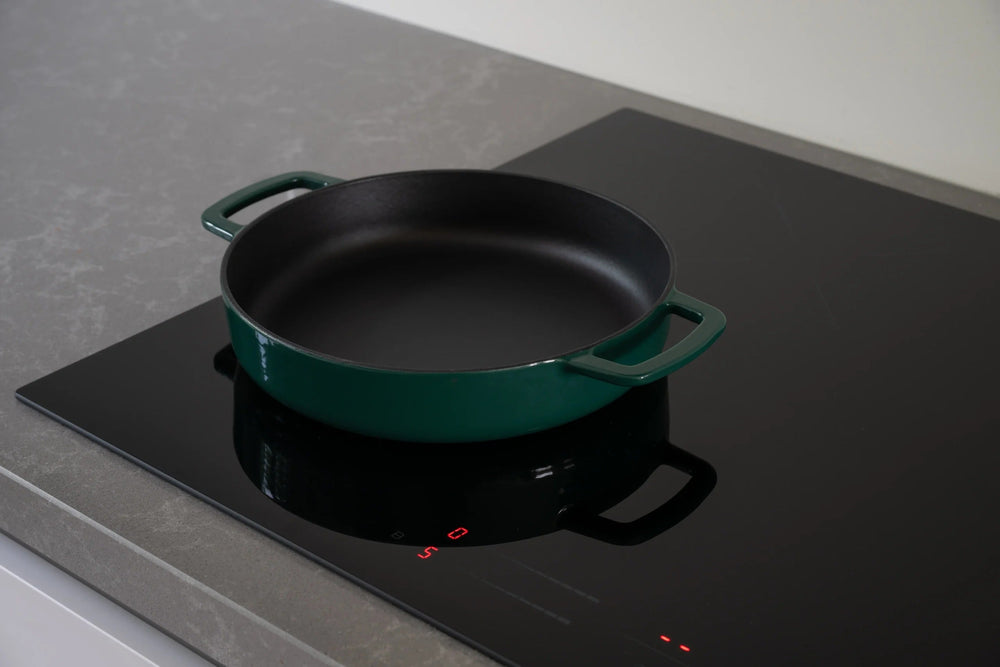 Combekk Koekenpan Skillet met 2 grepen Gietijzer Holly Green ø 28 cm - sfeerbeeld 2
