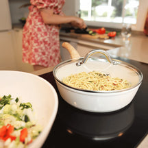 Cook & Pan Pannenset Go Ivory Crème 9-delig - sfeerbeeld 3