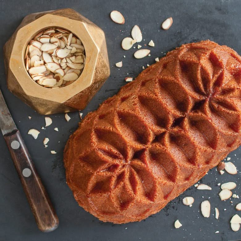 Moule à cake / Moule à pain Nordic Ware Jubilee Loaf Or - 26 x 15 cm