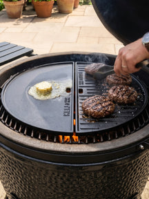 Keij Kamado Plaque de Grill Demi-Lune / Plancha Grande - Fonte Émaillée - 2 côtés - 46,5 cm - pour Kamado de 21 pouces - Universel