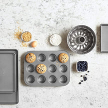 KitchenAid Muffinvorm Aluminized Steel - 12 muffins - 41 x 28 cm - sfeerbeeld 2