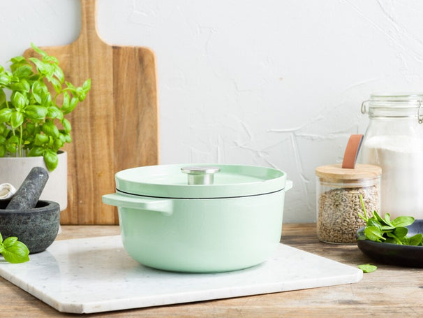Cocotte en fonte KitchenAid Pistachio ø 22 cm / 3,3 Litres - revêtement antiadhésif émaillé