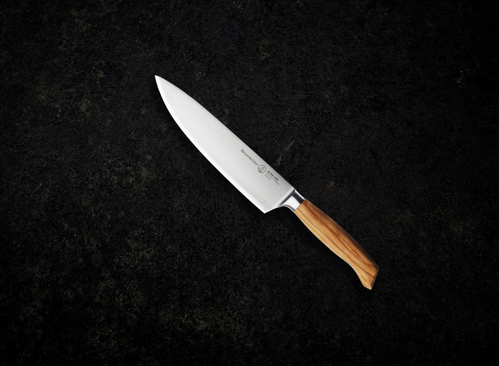Messermeister Koksmes Oliva Luxe Olijfhout 20 cm - sfeerbeeld 1