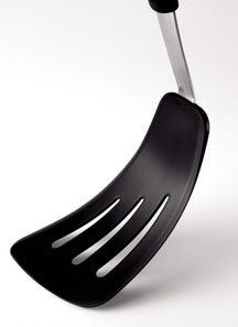 Spatule à omelette OXO - Spatule de cuisine en Santoprene - 355 mm