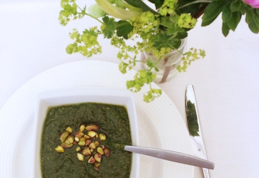 Une tapenade fraîche et aux saveurs de noix, prête en un rien de temps