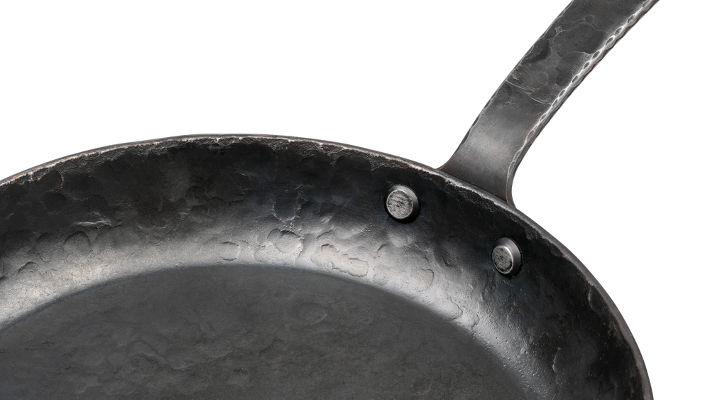 Poêle à frire Forged - en acier carbone - Forged Essentials - 24 cm