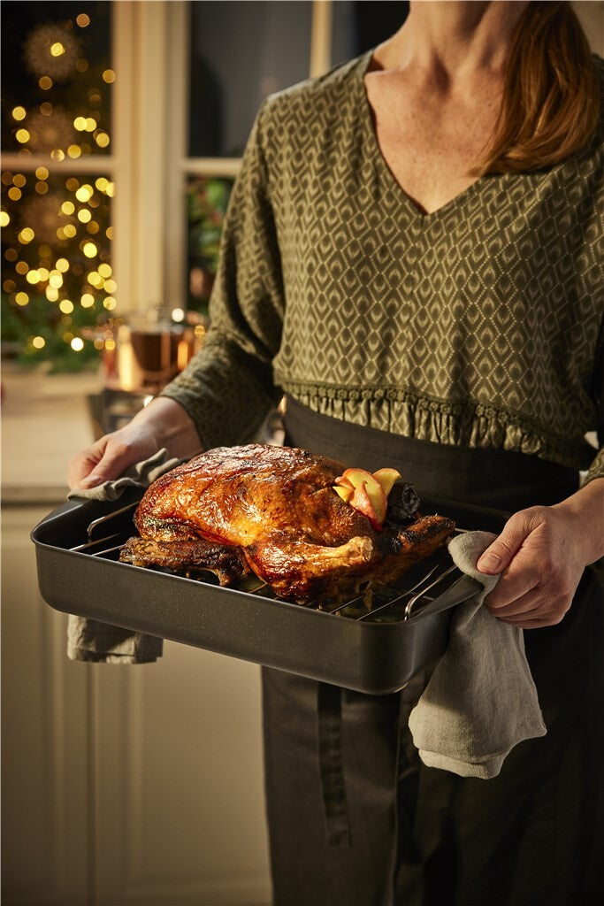 SCANPAN Braadslede Classic 39 x 27 cm / 5 Liter - Jubileumeditie - sfeerbeeld 1
