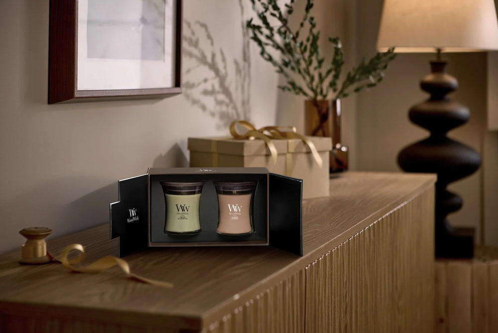 Coffret Cadeau Bougies Parfumées Medium WoodWick Fireside & Cashmere - 2 Pièces - Bougie Parfumée en Verre - Mèche en Bois