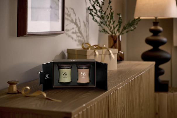 Coffret Cadeau Bougies Parfumées Medium WoodWick Fireside & Cashmere - 2 Pièces - Bougie Parfumée en Verre - Mèche en Bois