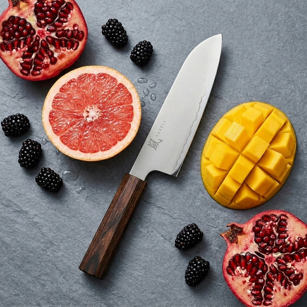 Couteau Yaxell Santoku Hana 12,5 cm - acier inoxydable 3 couches - manche en bois Pakka marron foncé
